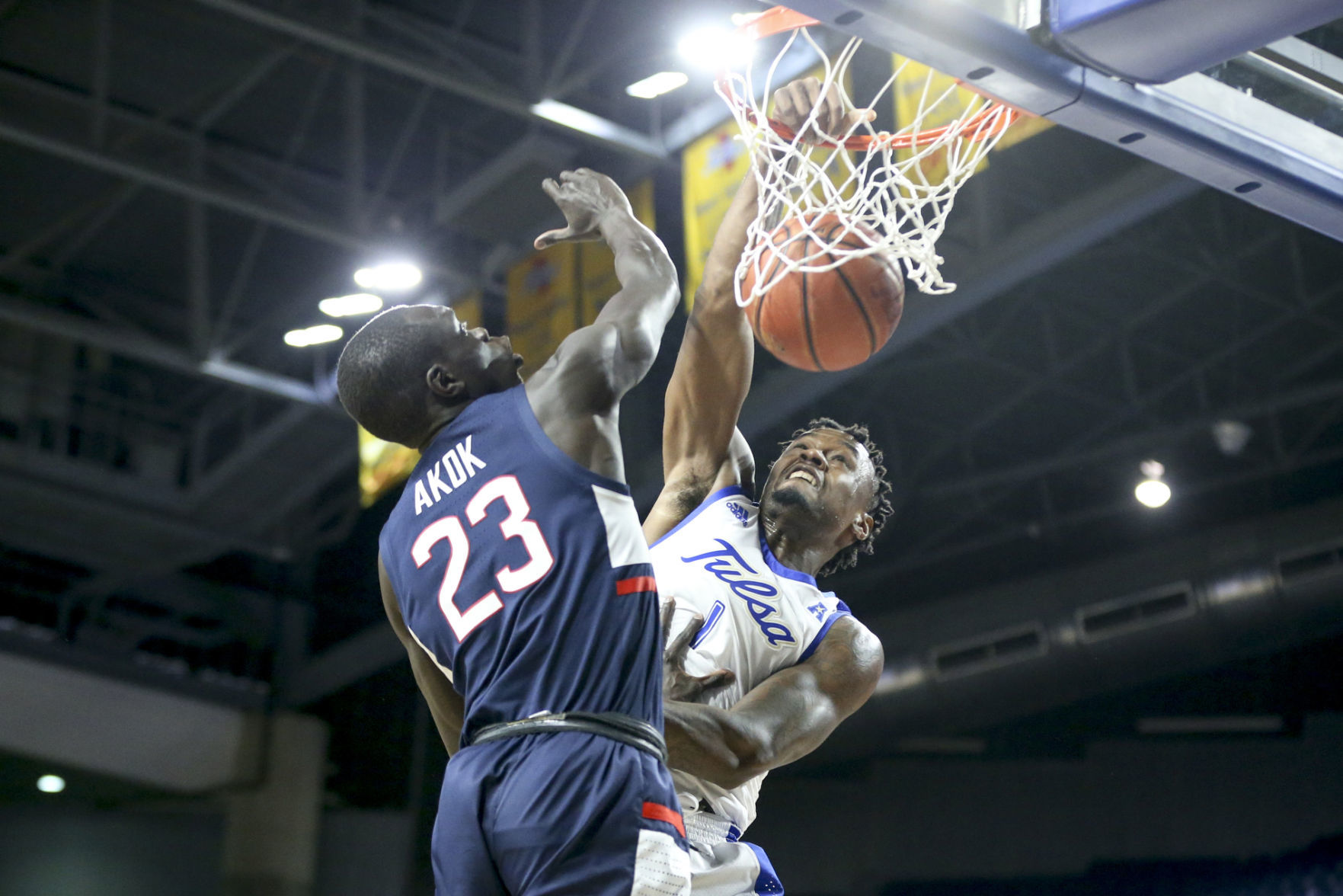 Tulsa Golden Hurricane vs Connecticut Huskies